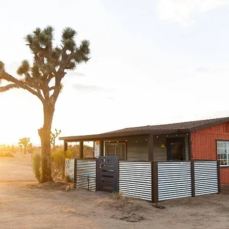 Cryptic Cabin-Tranquil Bohemian Getaway W/Hot Tub Yucca Valley Exterior photo