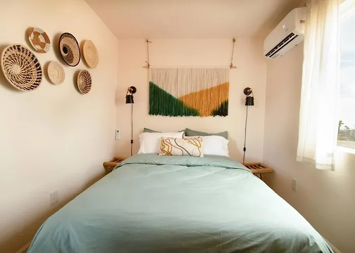 Cryptic Cabin-Tranquil Bohemian Getaway W/Hot Tub